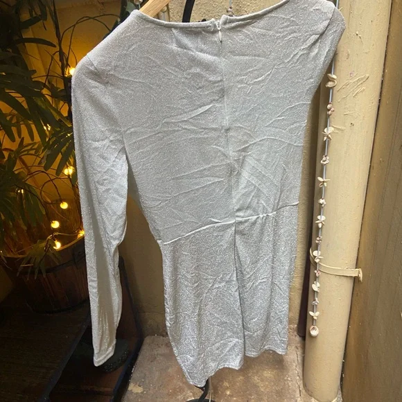 Silver Dress.Size - M - Picture 9 of 10